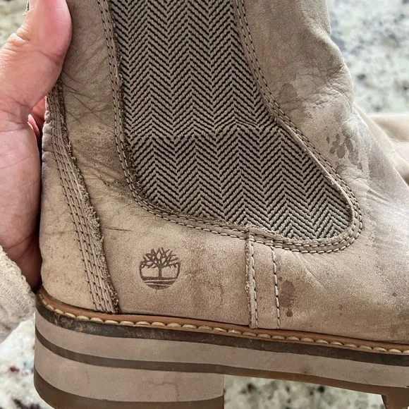 Timberland Tan Ankle Boots with Durable Sole - Picture 4 of 7